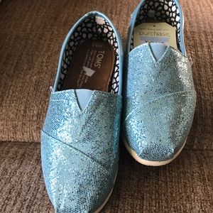 Toms size 5.5 Runs Small. More like a 5. New